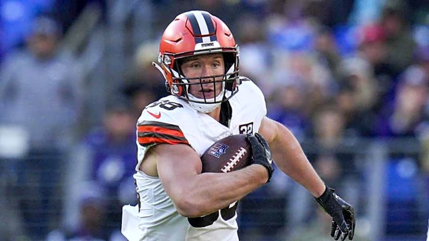 Seahawks Sign Veteran Tight End Prospect