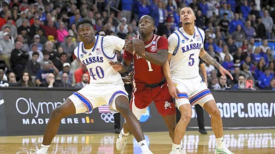 New CBB Bracketology Projections Put Kansas in Nightmare Scenario