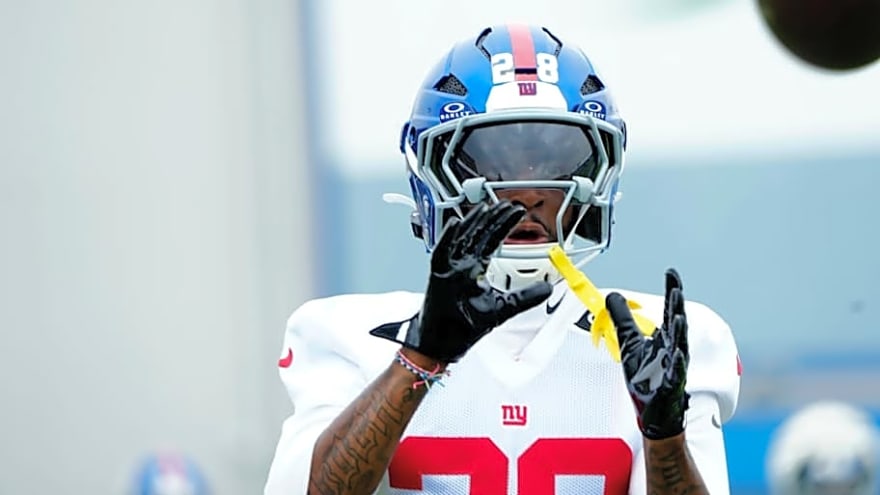 Cornerback Cor'Dale Flott Lands on Giants' Week 17 Inactive List