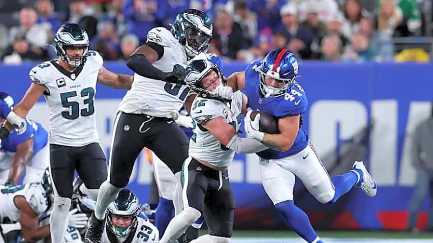 Eagles&#39; Defensive Captain: &#39;Chill Out And Have Fun&#39;
