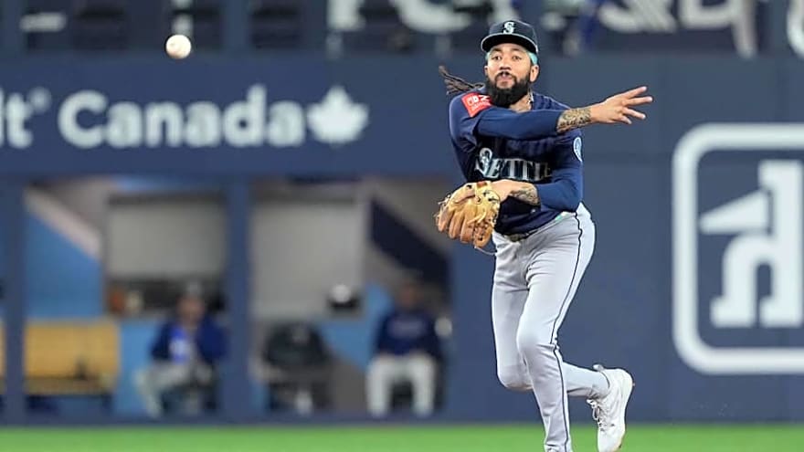 J.P. Crawford’s Status Just Created A Real Opening Day Problem For Mariners