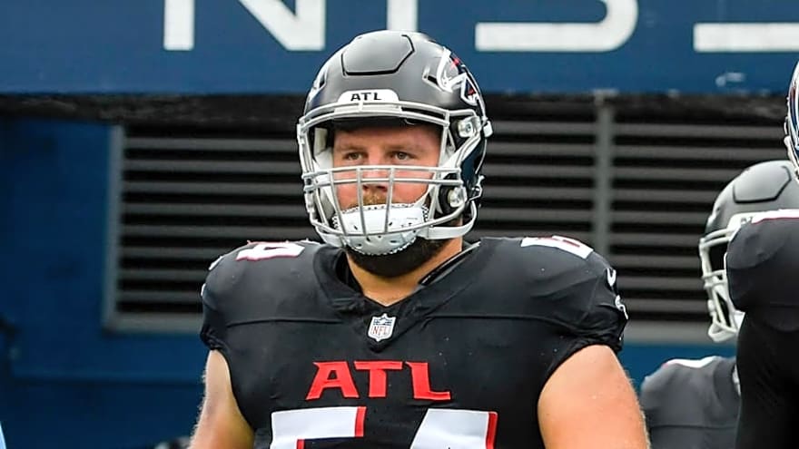From Bag-Holder to Starter: Ryan Neuzil is Center of Attention for Falcons
