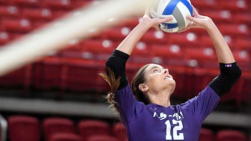 Kansas State Volleyball Sweeps Houston in Dominant Three-Set Victory
