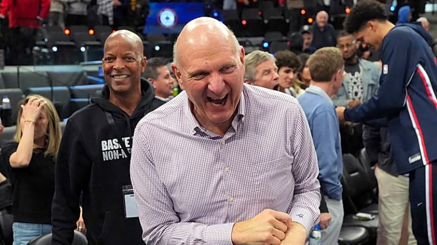Steve Ballmer Owes Clippers Fans an Apology