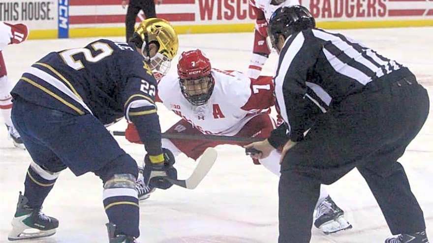 Badger men's hockey B1G star expects better in 2026 playoffs