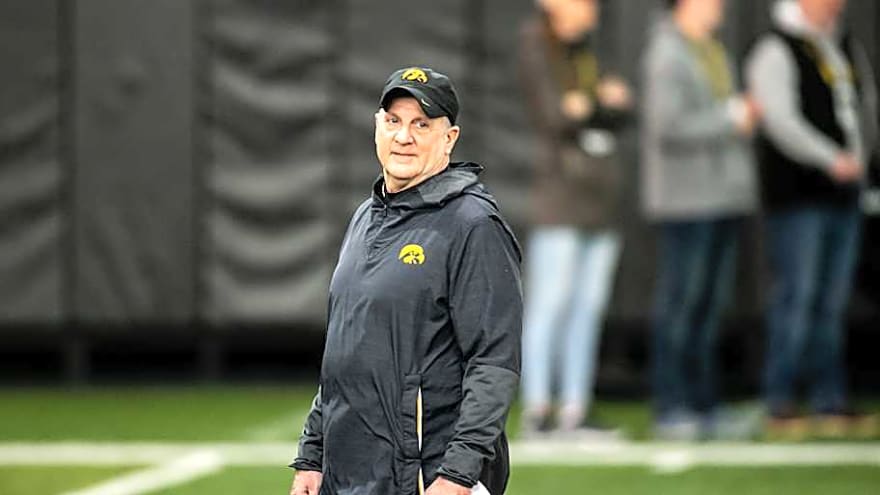 300-Pound DL Linked To Iowa In Transfer Portal