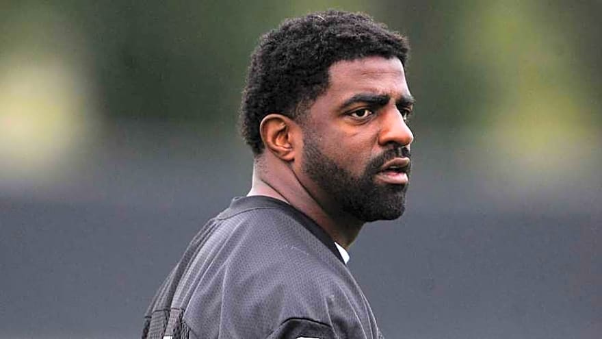 Cowboys legend opens up on close relationship with Marshawn Kneeland