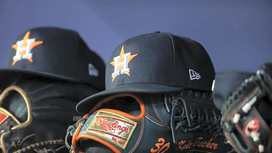 Astros Infielder Sends Clear Message To Front Office About Future in Houston