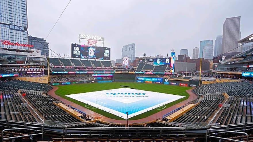 Braves vs Twins Series Opener in Rain Delay