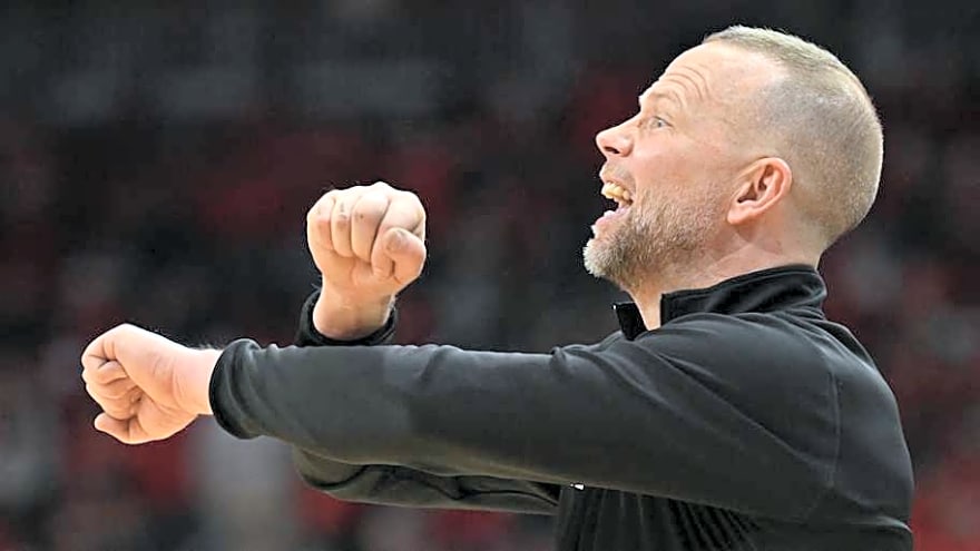 Watch: Louisville HC Pat Kelsey Previews Matchup vs. 'Extremely Potent' Syracuse Team