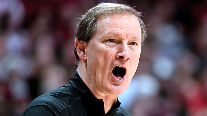 How Oregon's Frustrating Season Impacts Ducks Coach Dana Altman's Future