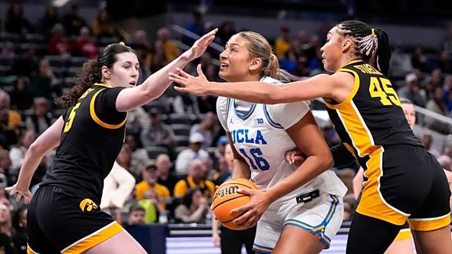 Pair of Iowa Players Make B1G All-Tournament Team