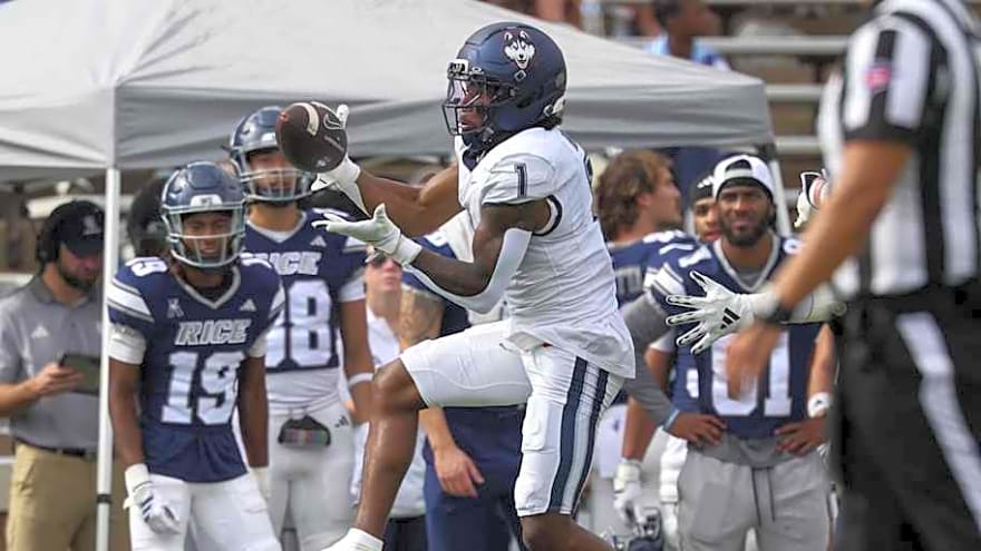 Former Wisconsin Badgers receiver earns third All-American honor