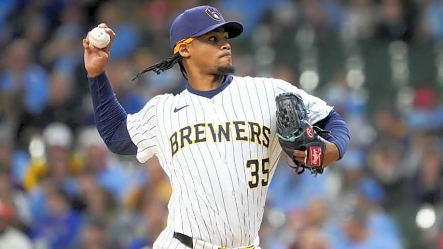 D-backs Decline Reliever&#39;s Option