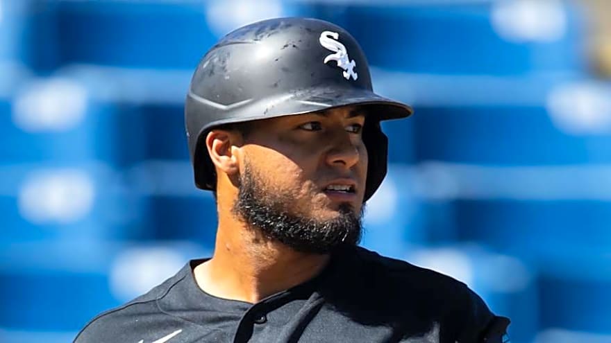 Instant Grade: White Sox Trade Lenyn Sosa to Blue Jays for Young Prospect