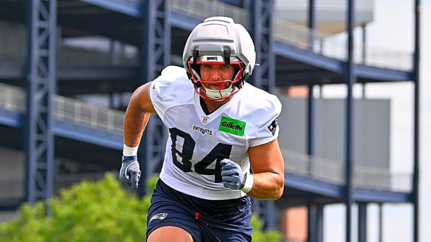Updated Patriots 53-Man Roster Projections 2.0: RB, TE Taking Shape