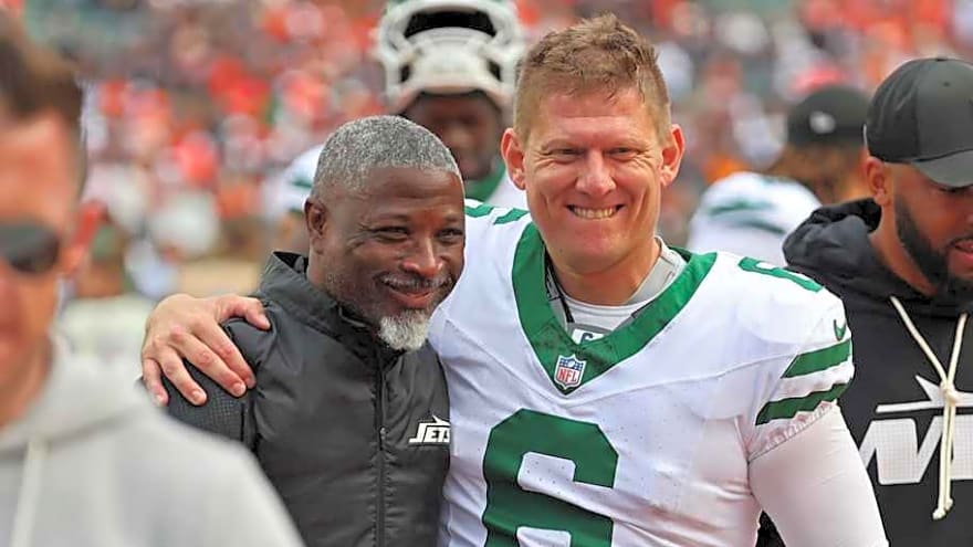 Jets Fan Favorite Isn't Retiring After Electric 2025 Reunion
