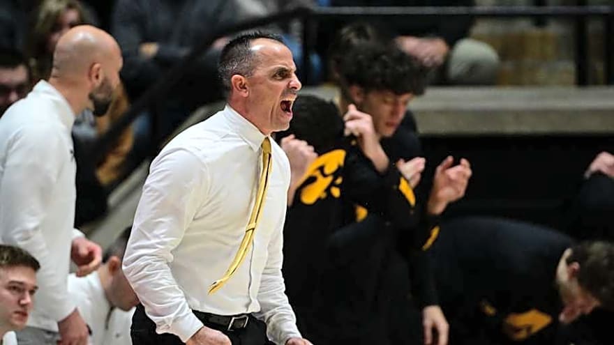 Iowa's Ben McCollum Not Worrying About March Madness Predictions