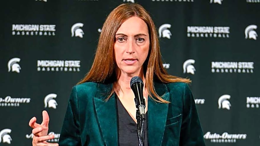 Spartans Drop in AP Poll After Tough Wisconsin Loss