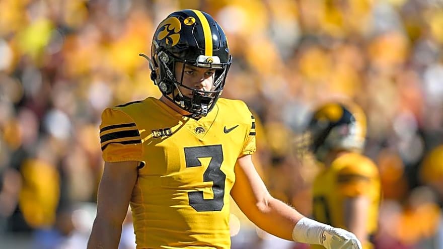 Black? Gold? Alternates? Predicting Iowa Football's 2026 Uniform Schedule