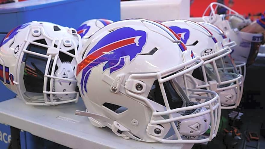 Bills&#39; $12.6 million pass rusher predicted to be their biggest offseason bust