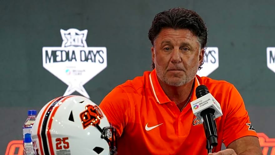 Oklahoma State&#39;s Mike Gundy Makes Case for Preferred 16-Team Playoff Format