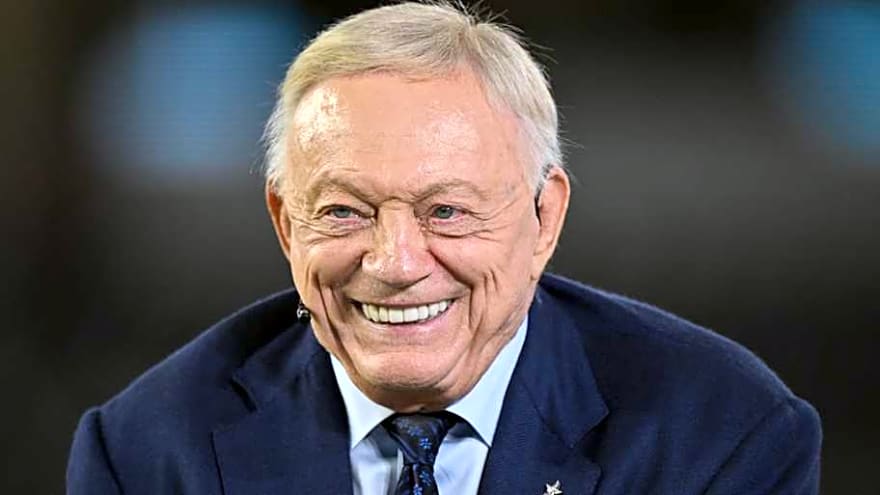 Jerry Jones, Dallas Cowboys get trolled on day off by Packers fan