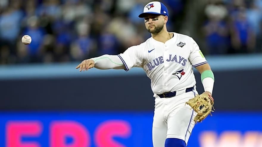 Blue Jays Defense Needs Work in Offseason After Below Average Performance