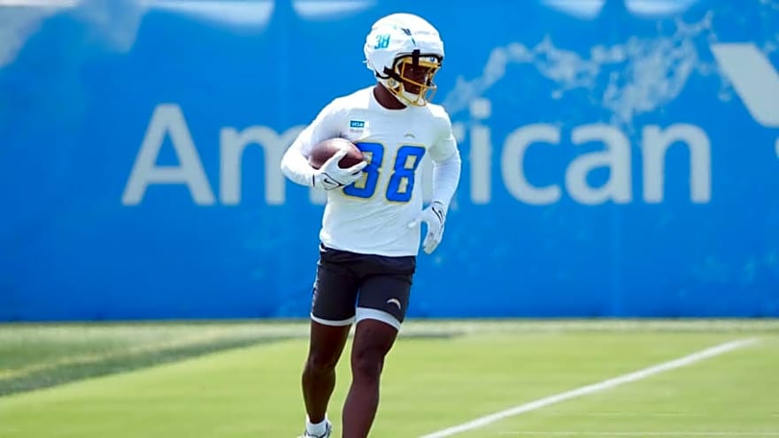 Dalevon Campbell becoming name to know at Chargers training camp