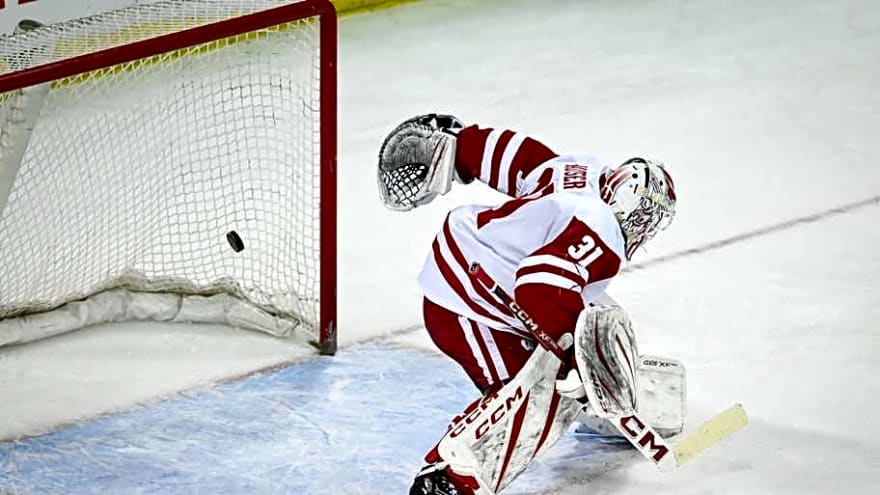 #5 Wisconsin men's hockey allows 7 unanswered; falls to Gavin McKenna #8 Penn State