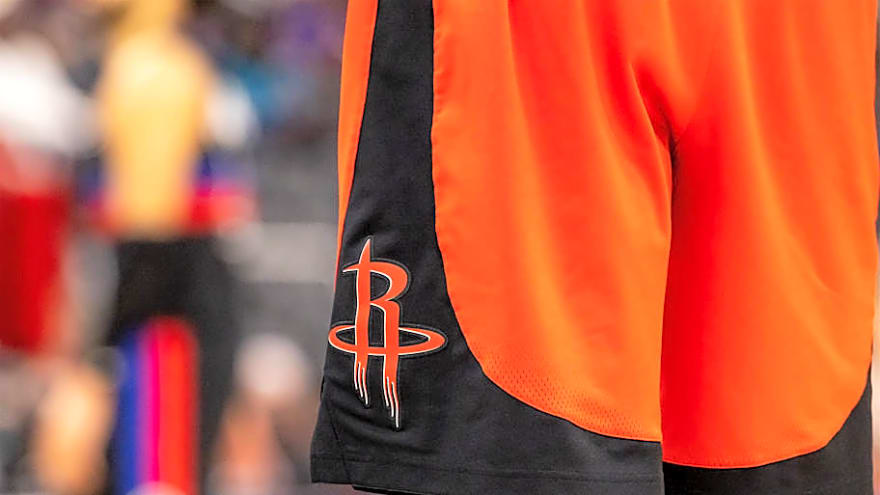 NBA Mock Trade: Rockets Reunite With Point Guard in Deadline Deal