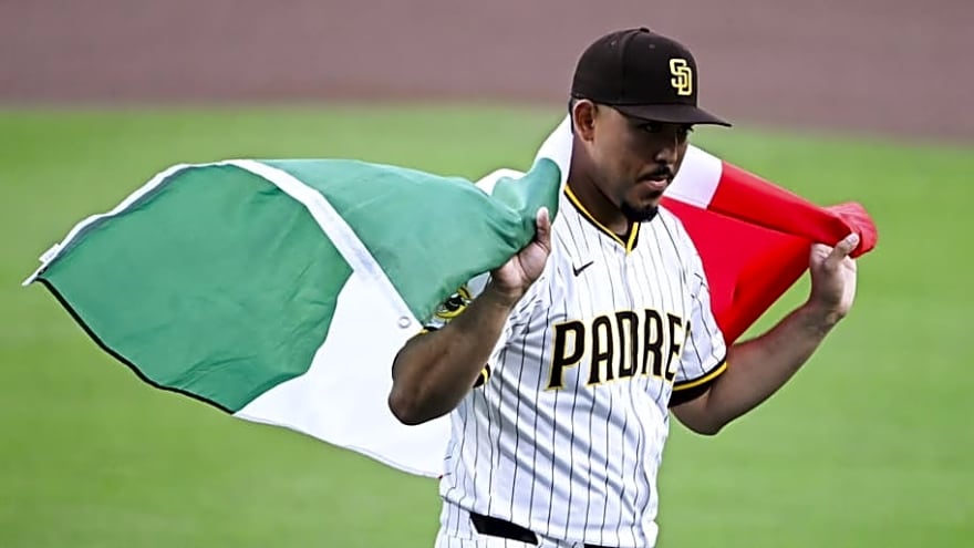 Padres Notes: Reliever’s Concerning Elbow Injury, SD Linked to Top Free Agent, City Connect Sales History