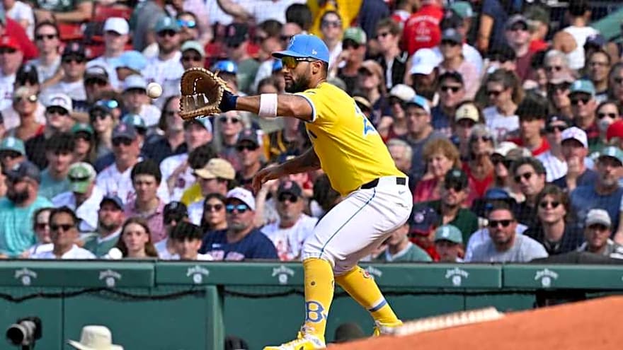 Red Sox Should Acquire Former All-Star 1B To Replace Abraham Toro