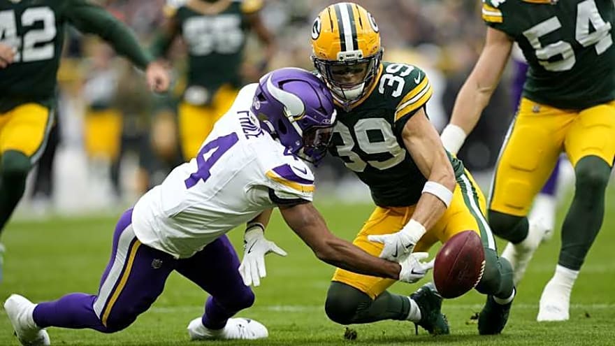 Paul Allen delivers another classic call on Myles Price&#39;s punt mistake