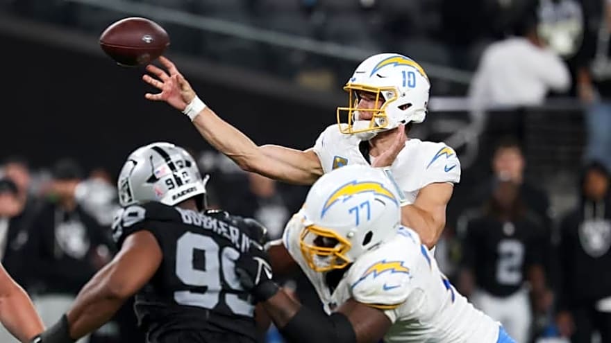 Rested Bolts look for sweep, 4 other things to know about Raiders vs. Chargers