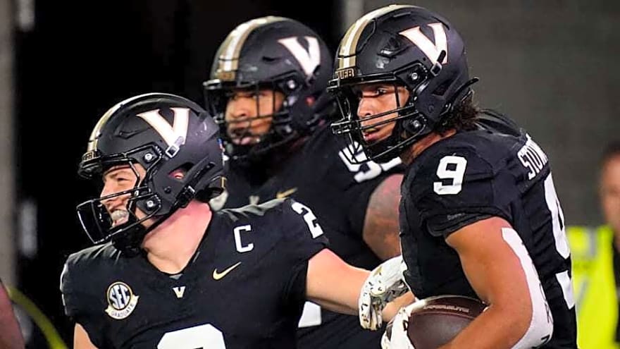 How Clark Lea is Managing Diego Pavia and Eli Stowers Heading Into Fall Camp