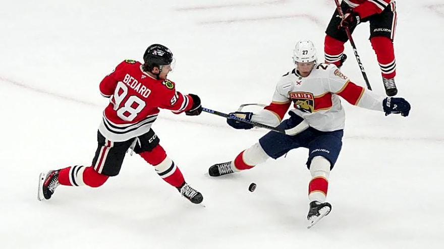 Blackhawks lose again, falling 3-2 to the  Panthers despite a competitive game