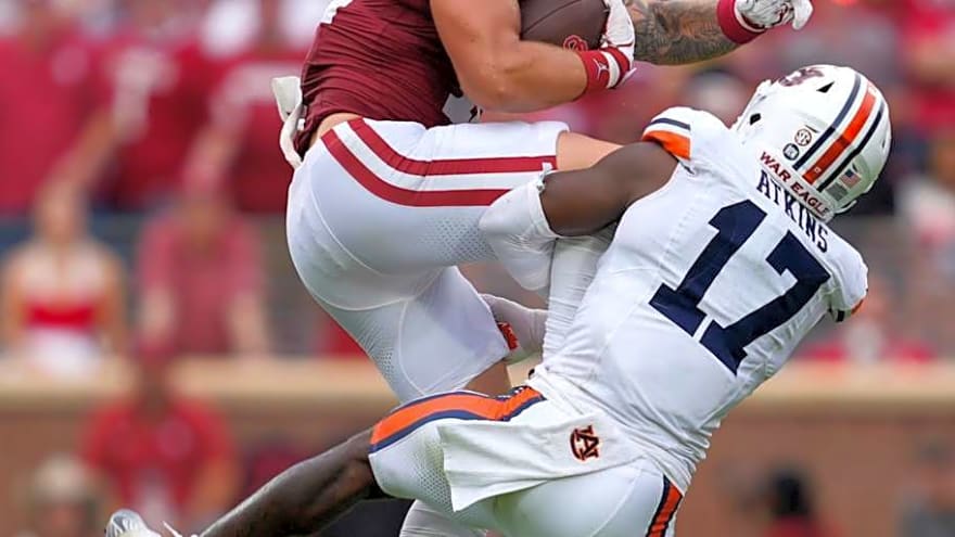 Auburn Linebacker Named SEC Co-Defensive Player of the Week