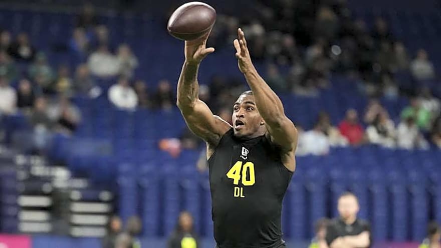49ers Drafting Romello Height Closes the Door on This Free-Agent Target