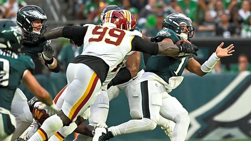 Commanders Expect Three Players Back at Practice, but Javon Kinlaw Needs More Time