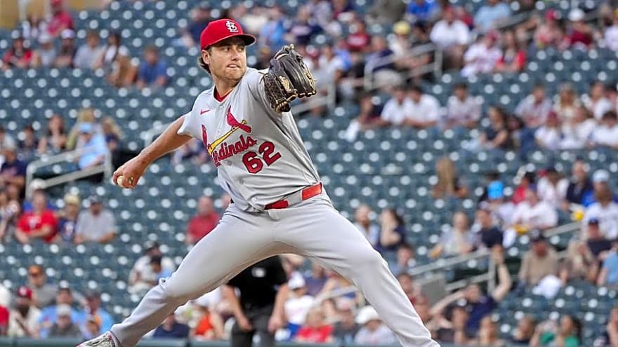Cardinals Should Take After Mariners with Starting Rotation Approach