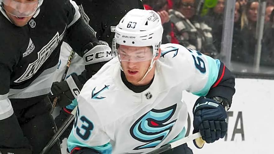 Kraken Recall Young Winger Ahead of Ducks Matchup