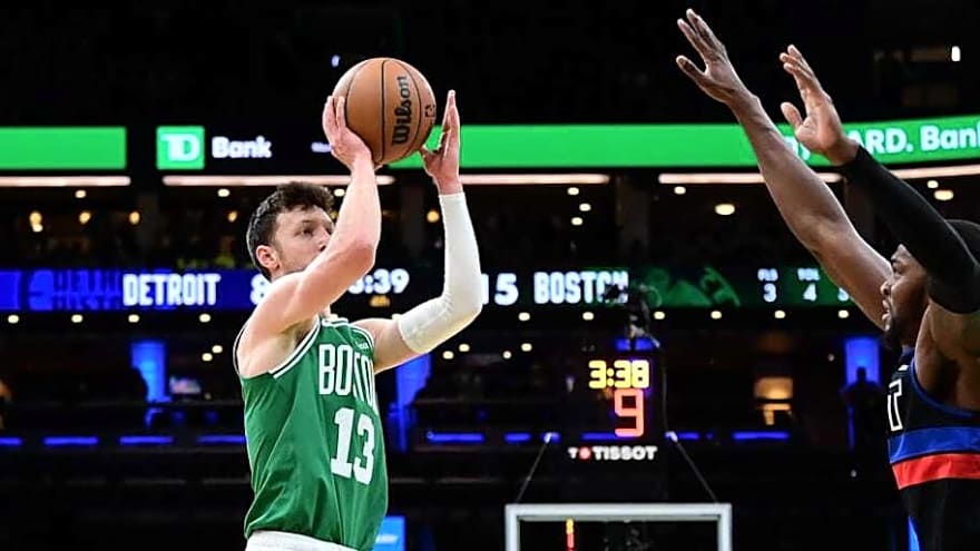 Ex-Boston Celtics Forward Reportedly Signs With Charlotte Hornets