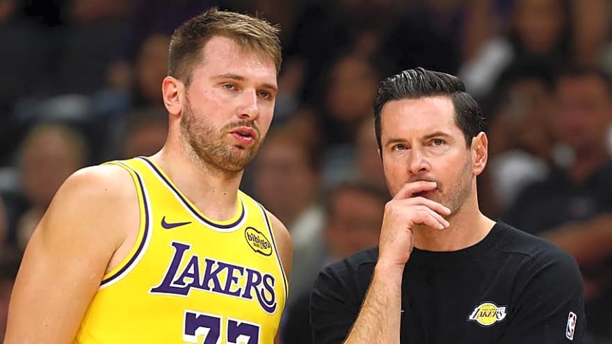 3 Burning Questions Lakers Must Address in Training Camp