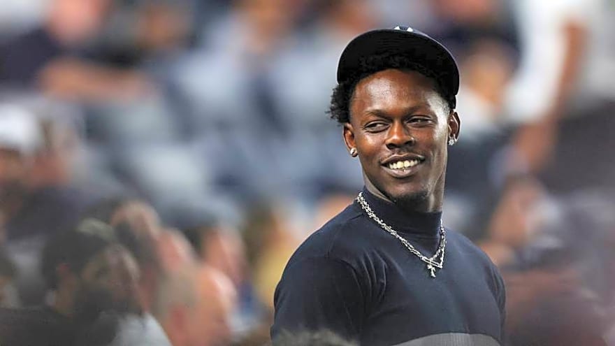 Yankees Should Keep Jazz Chisholm Jr. at Second Base Over Anthony Volpe