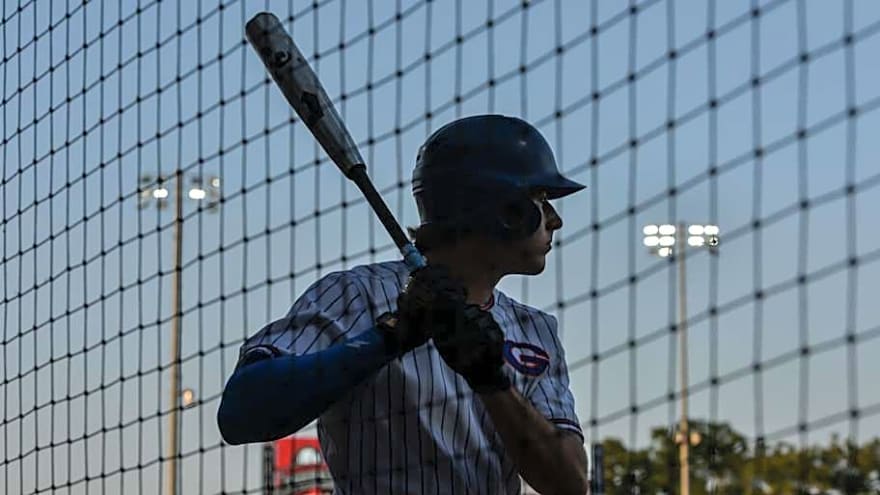 Gators Pick Up Ole Miss Infielder From Transfer Portal