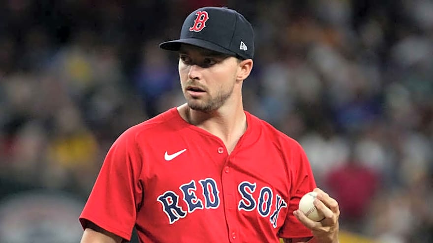 White Sox Make Trade With Red Sox For Left-Handed Pitcher