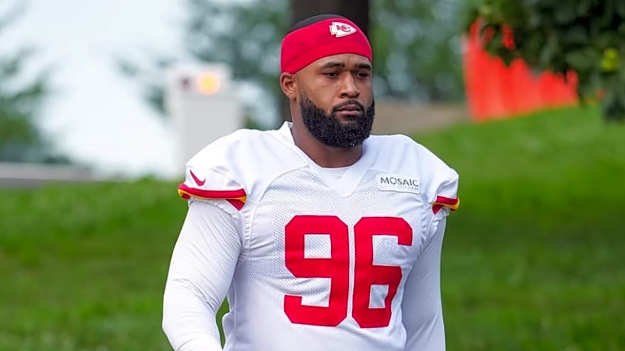 Patriots Sign Former Chiefs DT