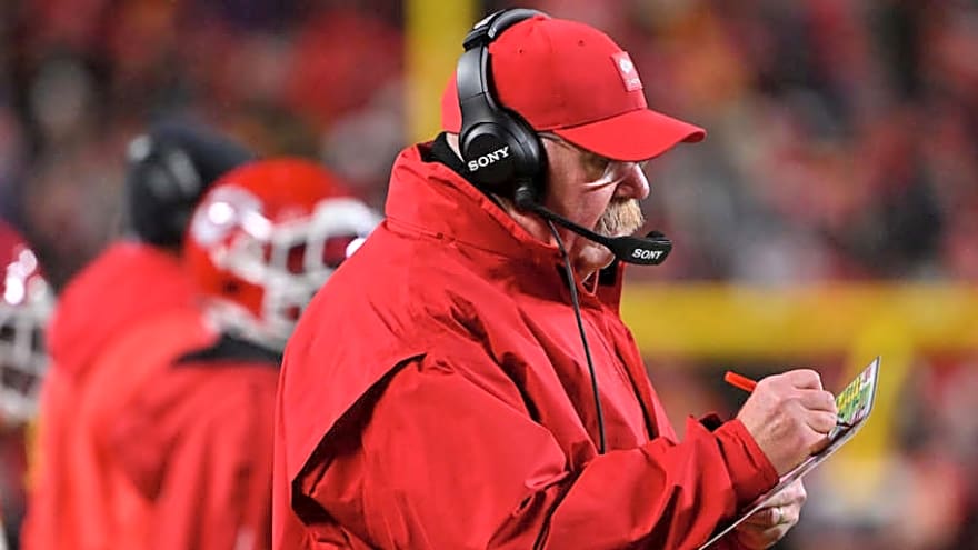 Chiefs&#39; Reid Weighs In on Weighty No-Call