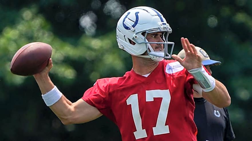 Daniel Jones Lands Bold Prediction for Colts&#39; QB Job